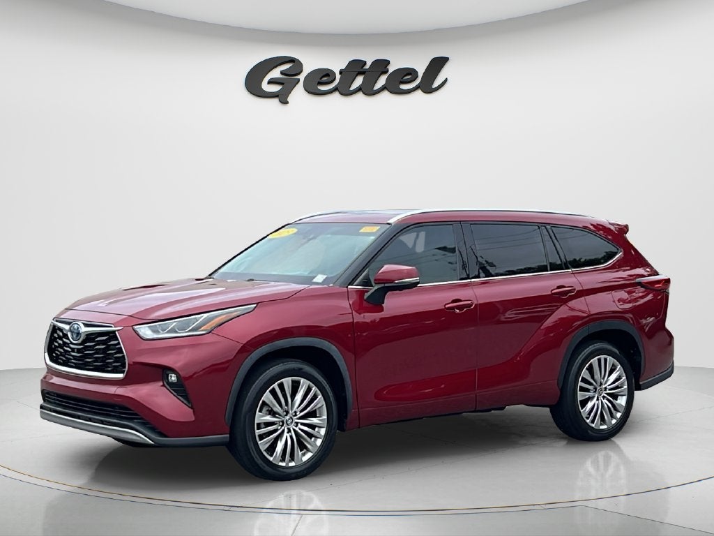 2023 Toyota Highlander Hybrid Platinum