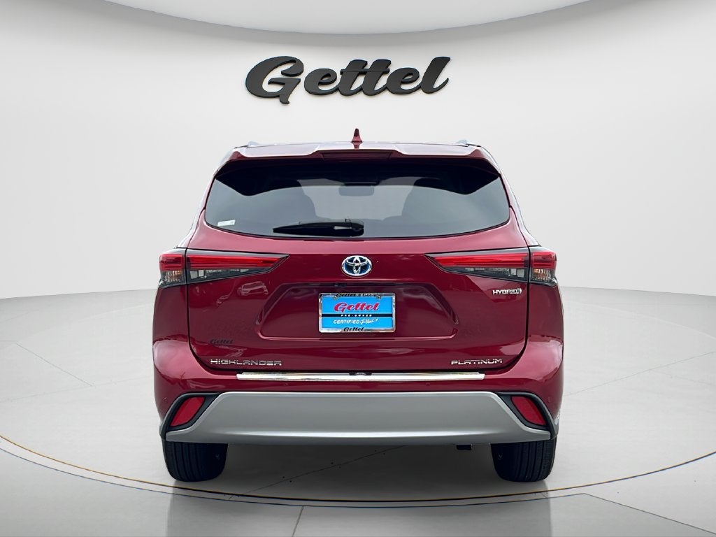 2023 Toyota Highlander Hybrid Platinum