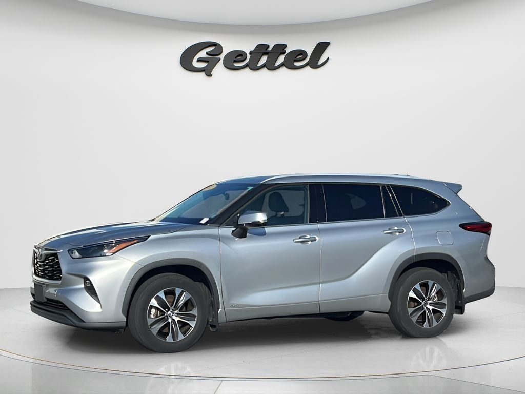 2022 Toyota Highlander Hybrid XLE