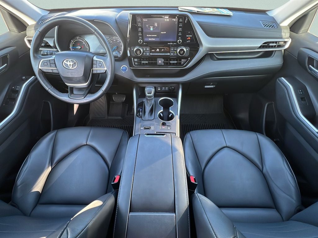 2022 Toyota Highlander Hybrid XLE