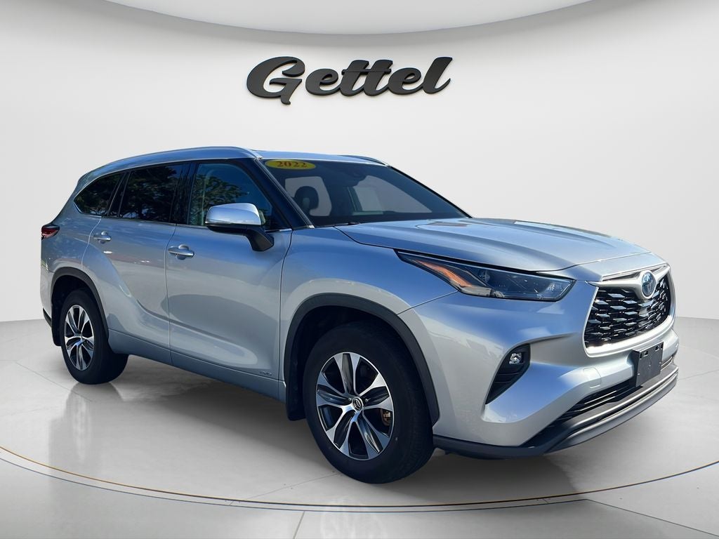 2022 Toyota Highlander Hybrid XLE