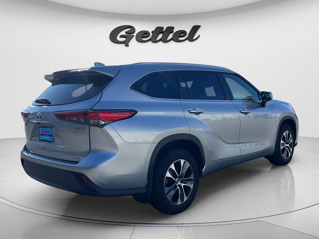 2022 Toyota Highlander Hybrid XLE