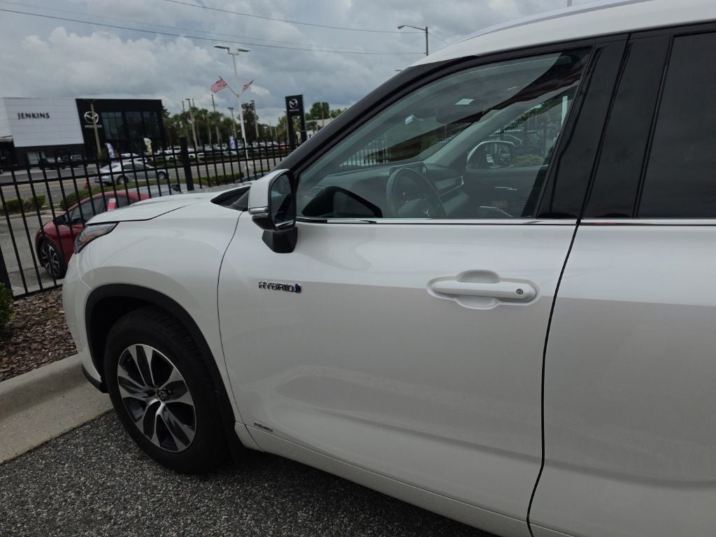 2020 Toyota Highlander Hybrid XLE
