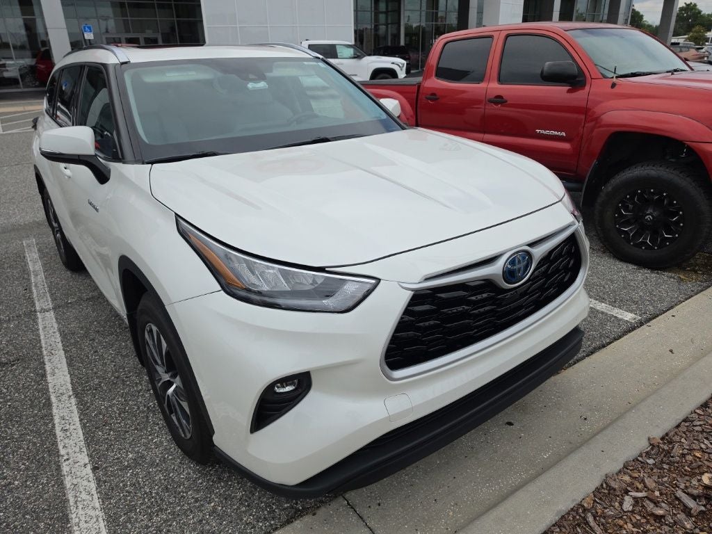 2020 Toyota Highlander Hybrid XLE