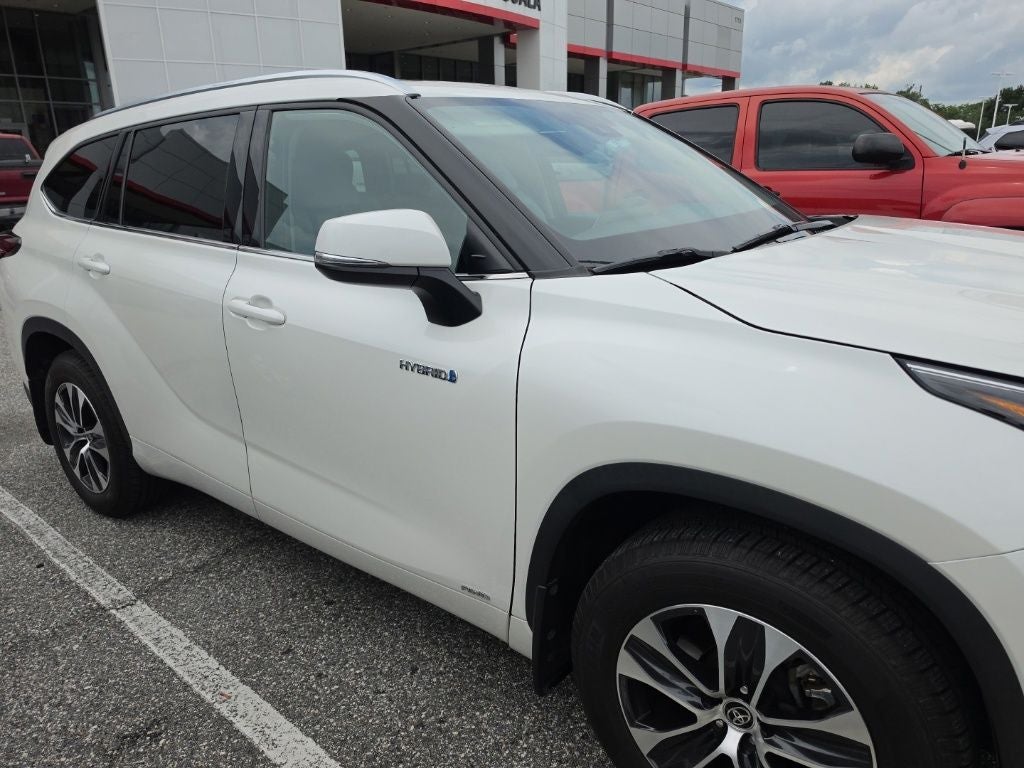 2020 Toyota Highlander Hybrid XLE