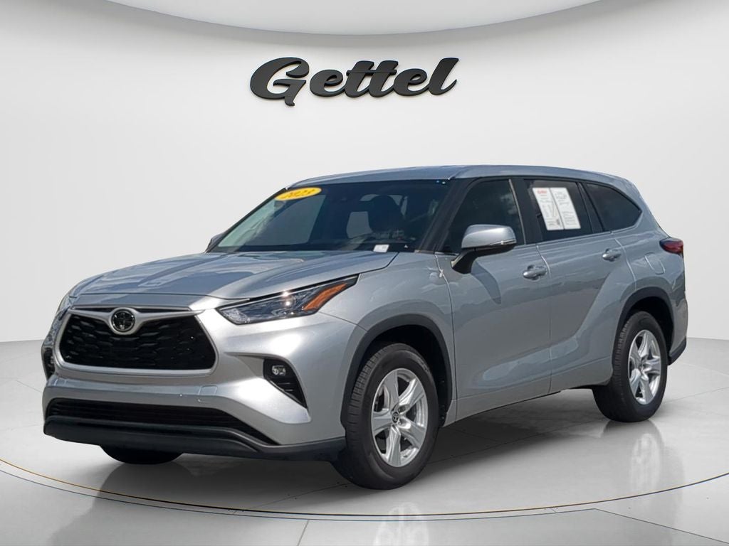 2023 Toyota Highlander LE