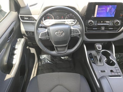 2023 Toyota Highlander LE
