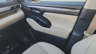 2025 Toyota Highlander Limited
