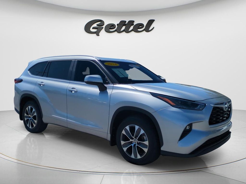 2024 Toyota HIGHLANDER XLE