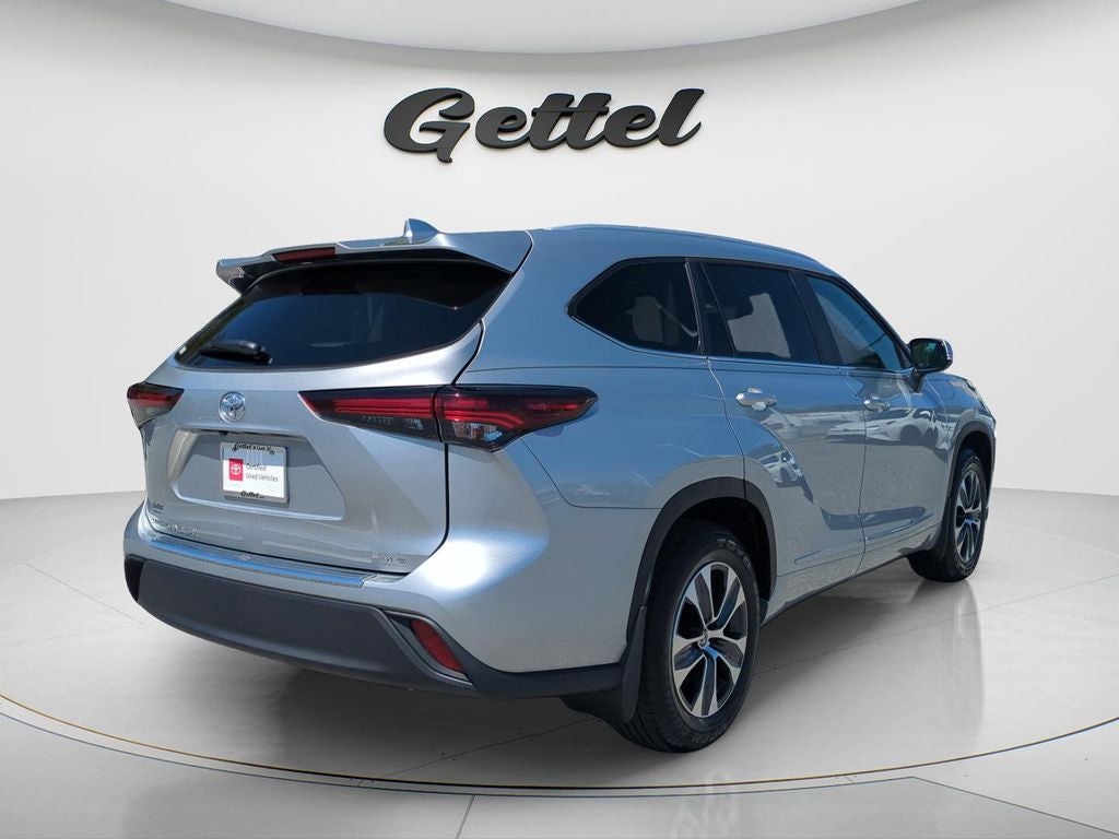 2024 Toyota HIGHLANDER XLE