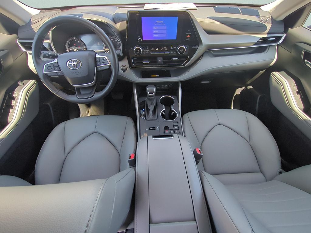 2024 Toyota HIGHLANDER XLE