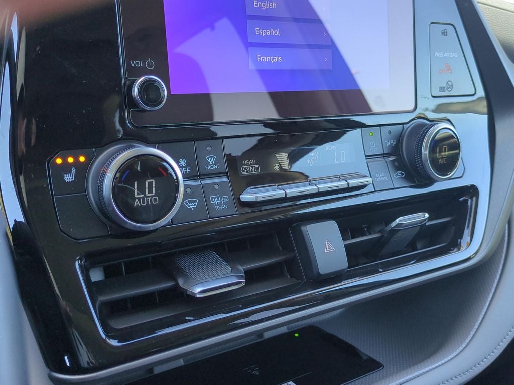 2024 Toyota HIGHLANDER XLE