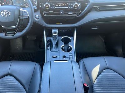 2023 Toyota Highlander XSE