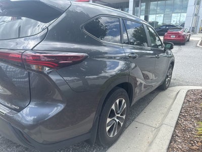 2024 Toyota Highlander XLE