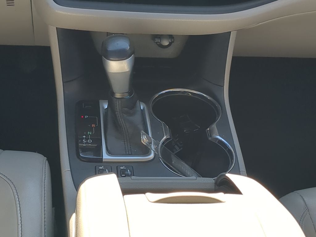 2014 Toyota HIGHLANDER XLE V6