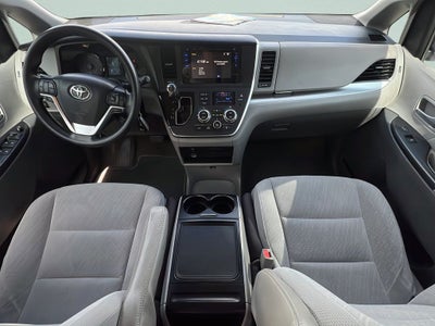 2017 Toyota Sienna LE 8 Passenger