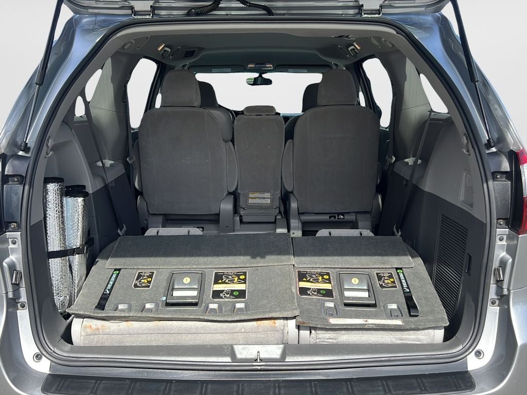 2017 Toyota Sienna LE 8 Passenger