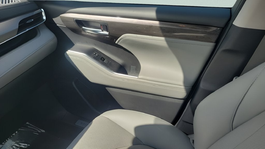 2026 Toyota Highlander Hybrid Limited