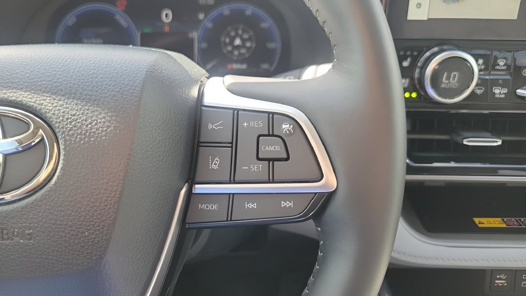 2026 Toyota Highlander Hybrid Limited