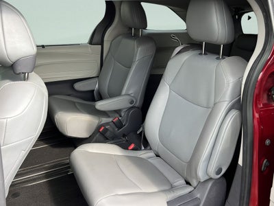 2021 Toyota Sienna XLE 8 Passenger