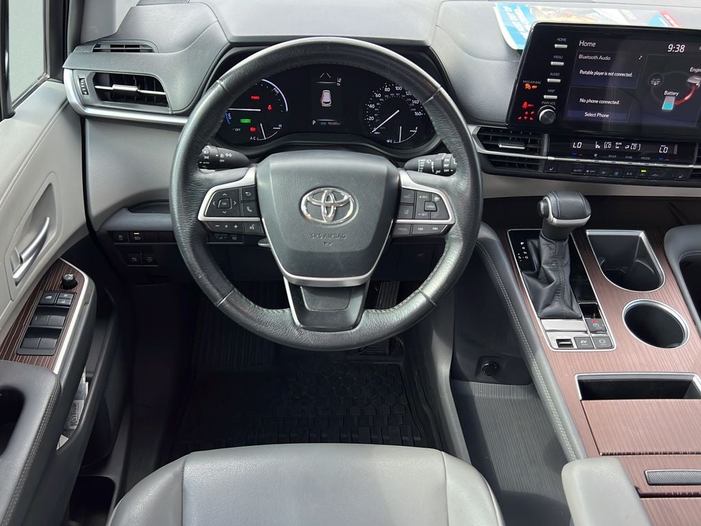 2021 Toyota Sienna XLE 8 Passenger