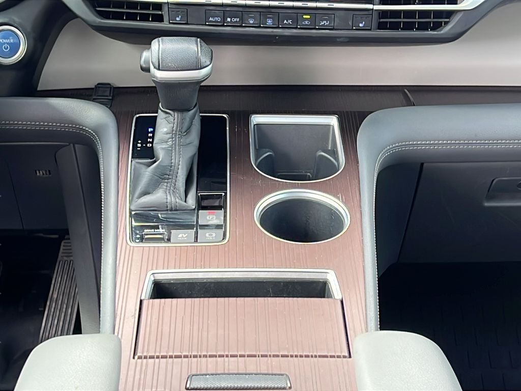 2021 Toyota Sienna XLE 8 Passenger
