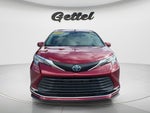 2021 Toyota Sienna XLE 8 Passenger
