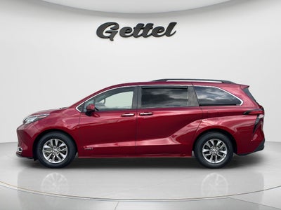 2021 Toyota Sienna XLE 8 Passenger
