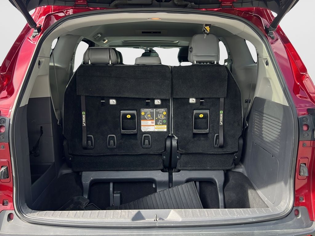 2021 Toyota Sienna XLE 8 Passenger
