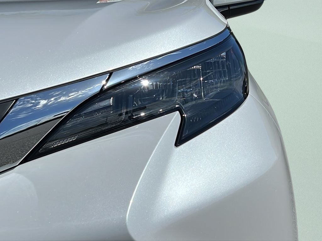 2026 Toyota Sienna XLE 8 Passenger