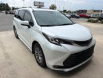 2022 Toyota Sienna XLE 8 Passenger