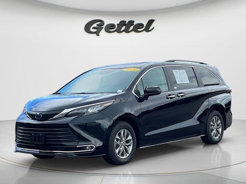 2024 Toyota Sienna XLE 8 Passenger