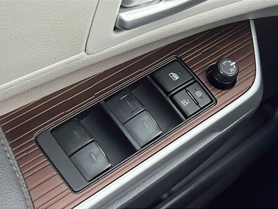 2024 Toyota Sienna XLE 8 Passenger