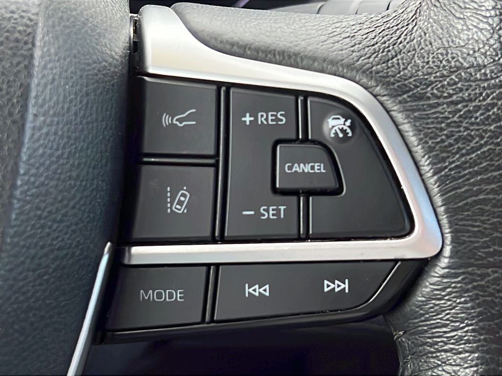 2024 Toyota Sienna XLE 8 Passenger
