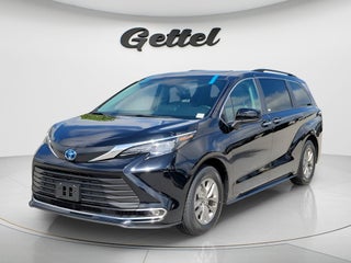 2024 Toyota Sienna XLE 8 Passenger