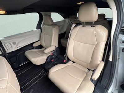 2023 Toyota Sienna XLE 8 Passenger