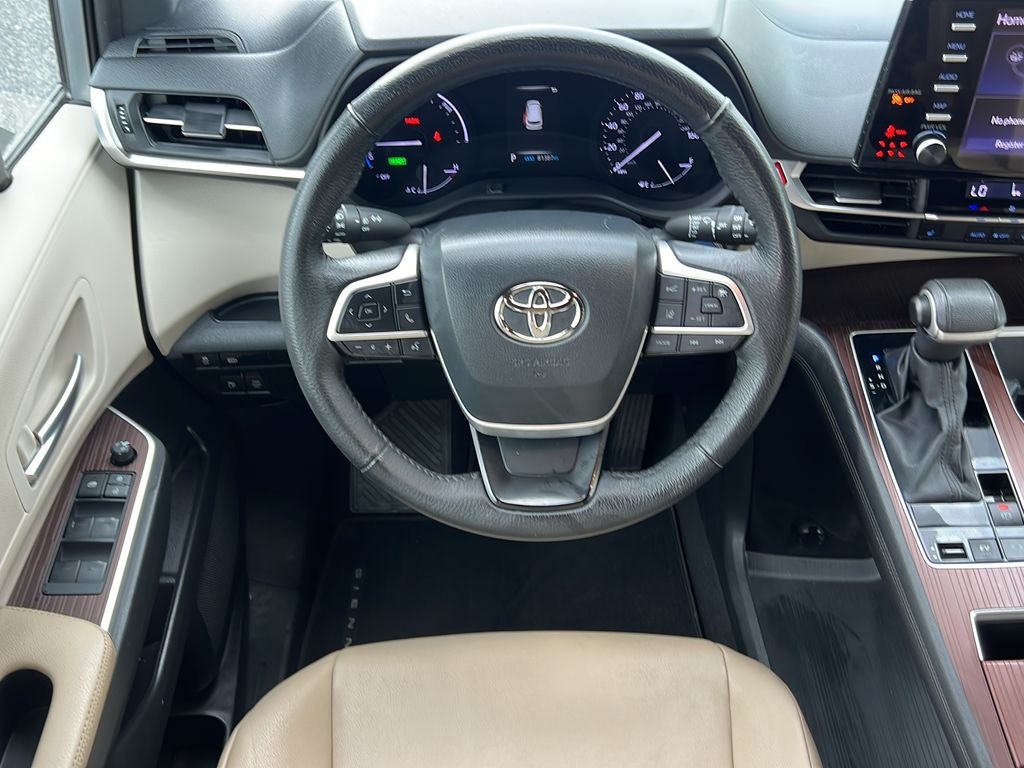 2023 Toyota Sienna XLE 8 Passenger