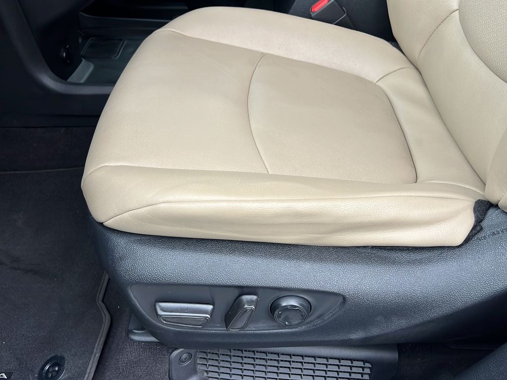 2023 Toyota Sienna XLE 8 Passenger