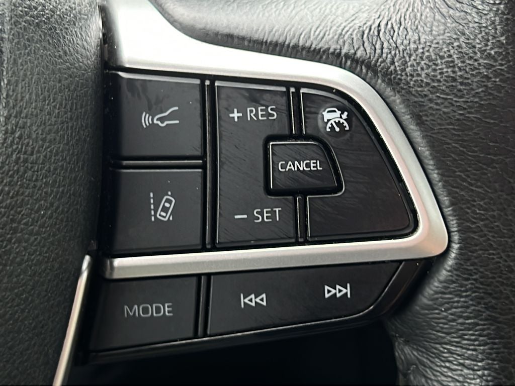 2023 Toyota Sienna XLE 8 Passenger