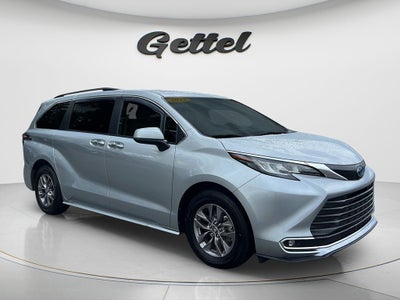 2023 Toyota Sienna XLE 8 Passenger