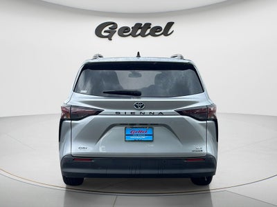 2023 Toyota Sienna XLE 8 Passenger