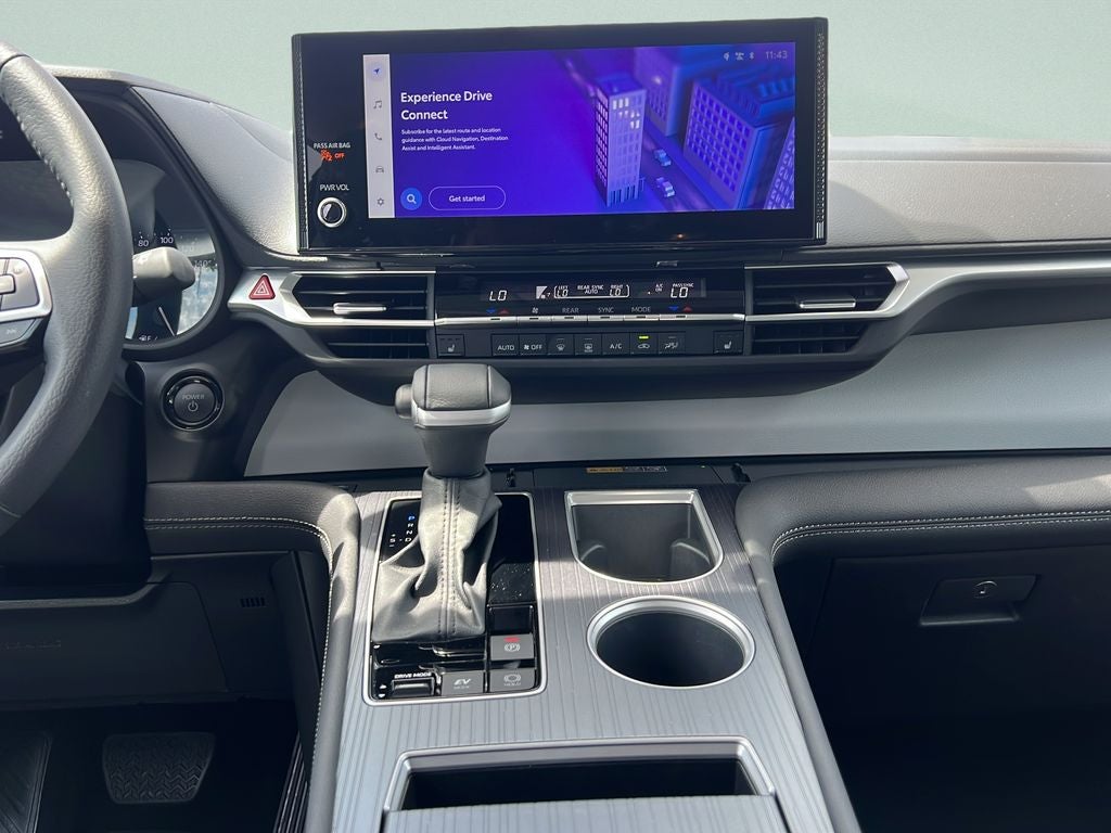 2025 Toyota SIENNA XLE XLE 8 Passenger
