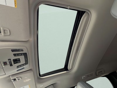 2025 Toyota SIENNA XLE XLE 8 Passenger