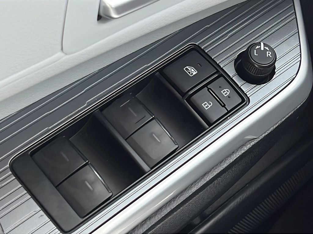 2025 Toyota SIENNA XLE XLE 8 Passenger