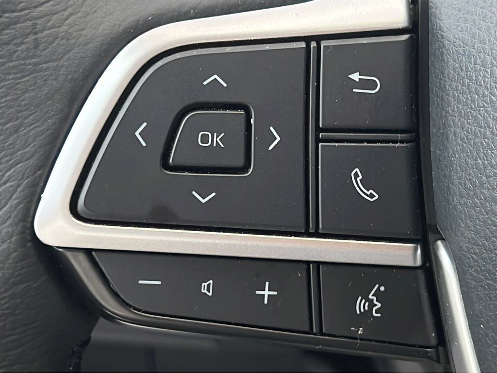 2025 Toyota SIENNA XLE XLE 8 Passenger