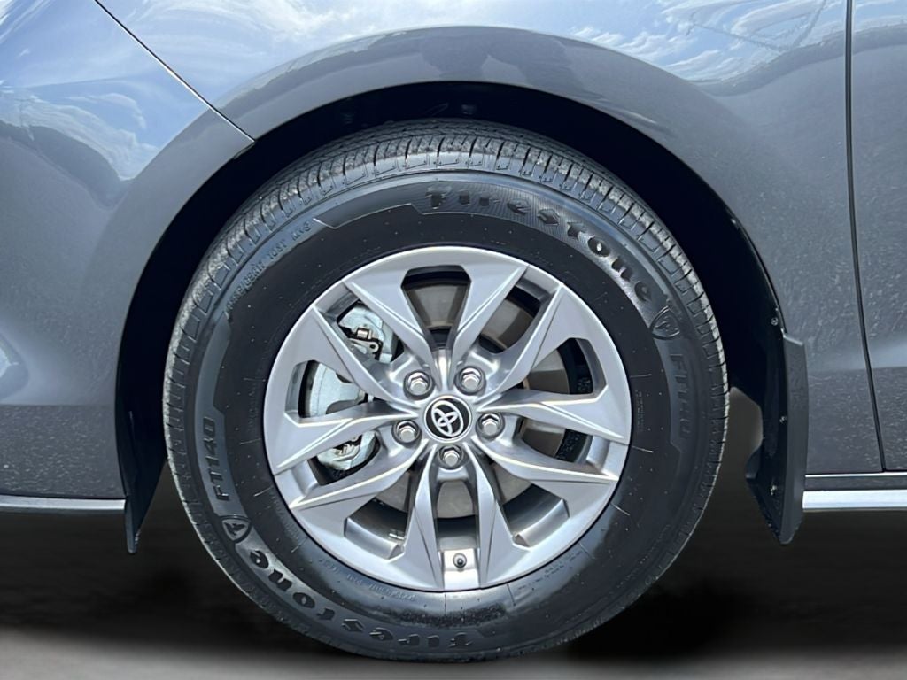 2025 Toyota SIENNA XLE XLE 8 Passenger