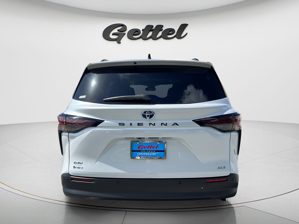 2025 Toyota Sienna XLE 8 Passenger
