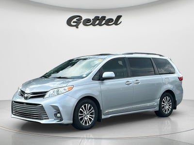 2020 Toyota SIENNA XLE 3.5L XLE 8 Passenger