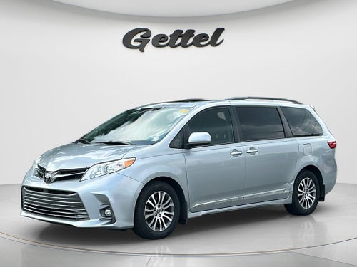 2020 Toyota SIENNA XLE 3.5L XLE 8 Passenger