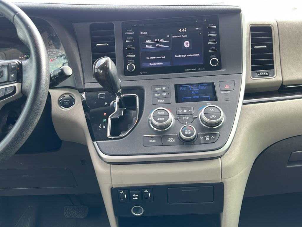 2020 Toyota SIENNA XLE 3.5L XLE 8 Passenger